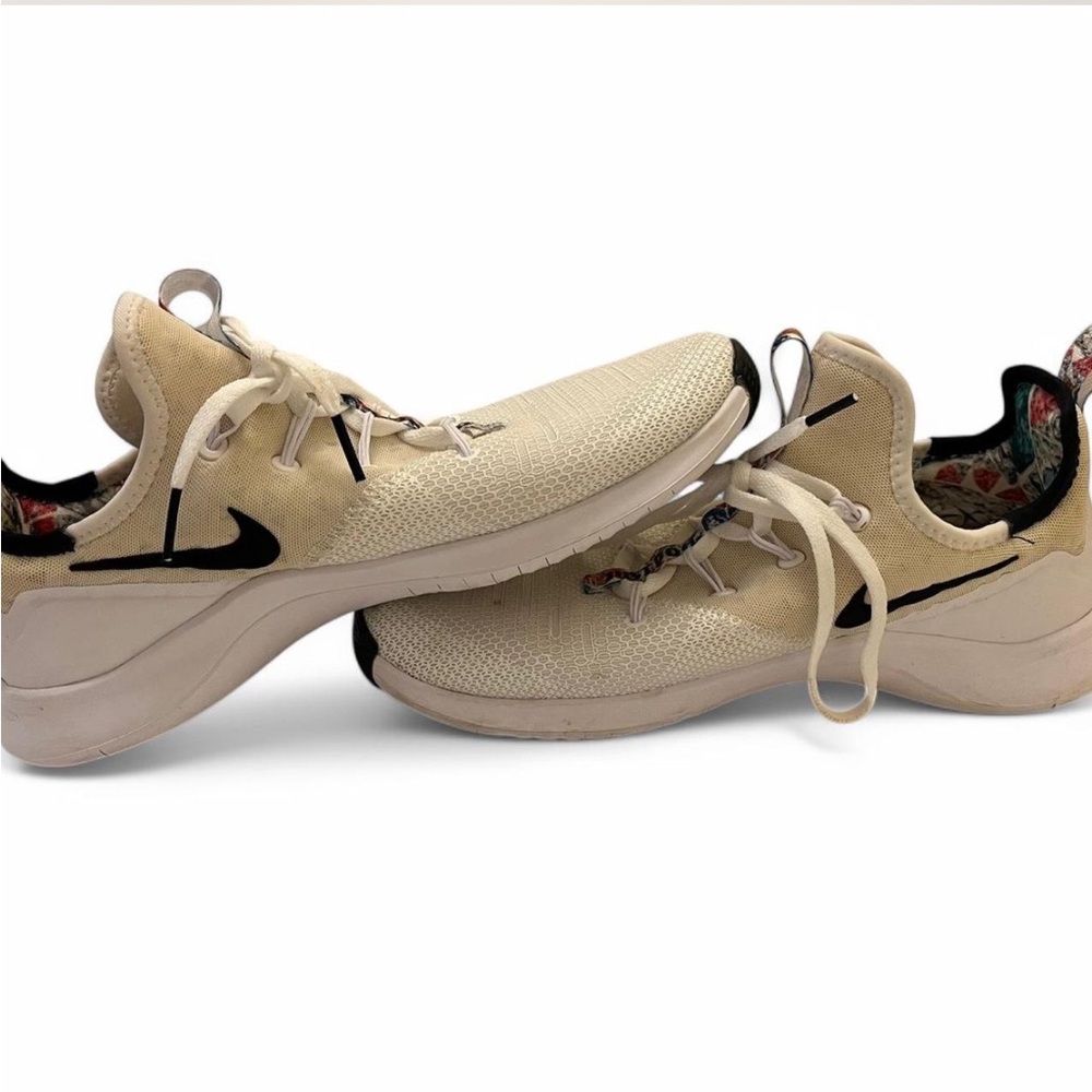 Nike Free TR Running Shoes – White with Colorful Print